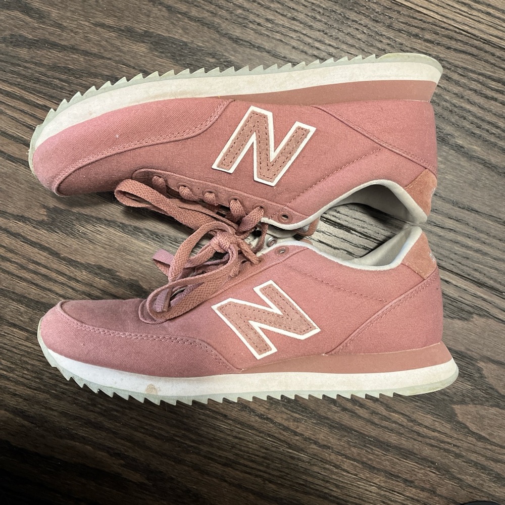 New Balance 505 old version baby mauve pink
